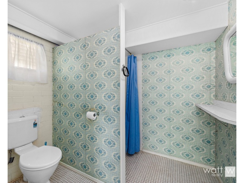 24 Graymond Street, Chermside West QLD 4032