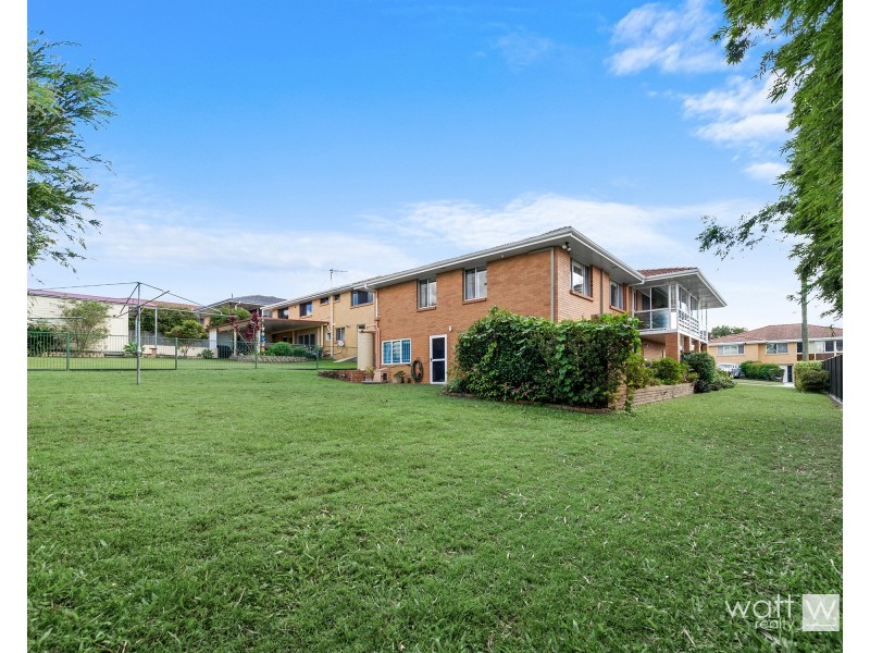 24 Graymond Street, Chermside West QLD 4032