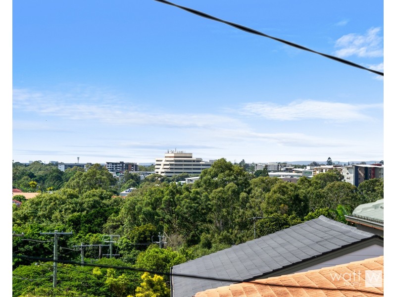 24 Graymond Street, Chermside West QLD 4032