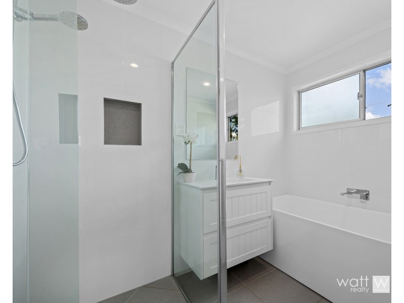 17 Hutton Road, Ferny Hills QLD 4055