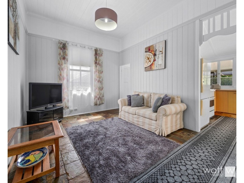 44 Palm Avenue, Shorncliffe QLD 4017