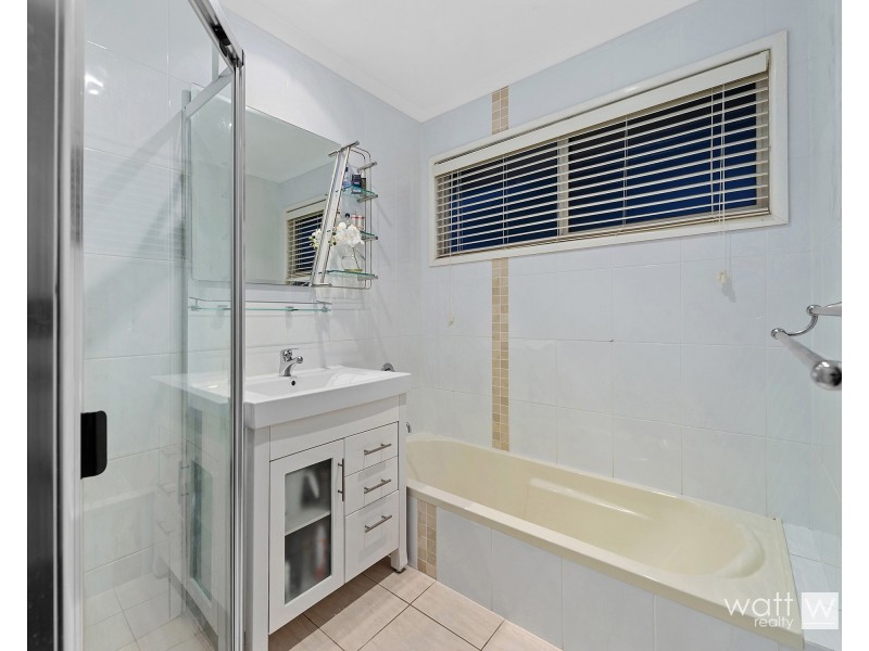 38 Yingally Drive, Arana Hills QLD 4054