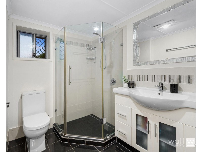 9 Jaguar Street, Chermside West QLD 4032