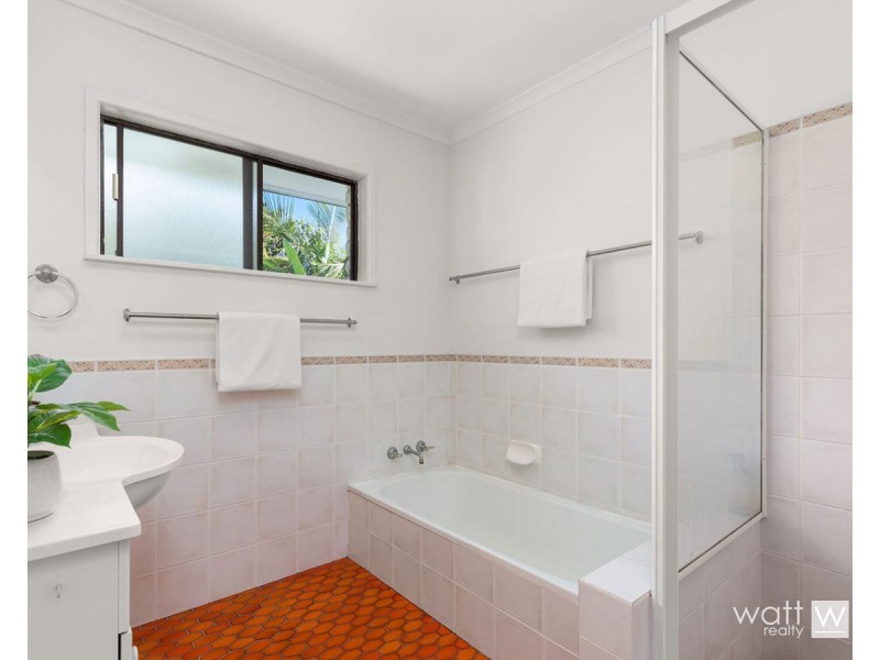 16 Abbey Street, Wavell Heights QLD 4012