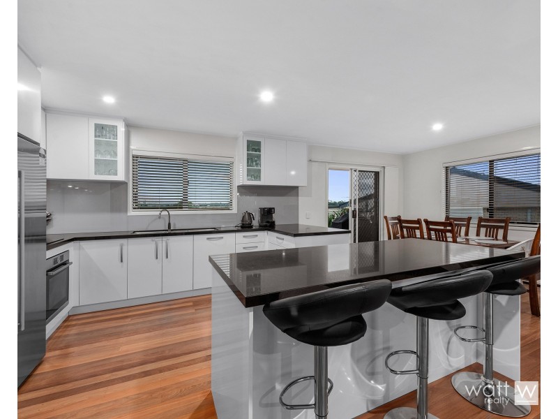 16 Finch Street, Stafford Heights QLD 4053