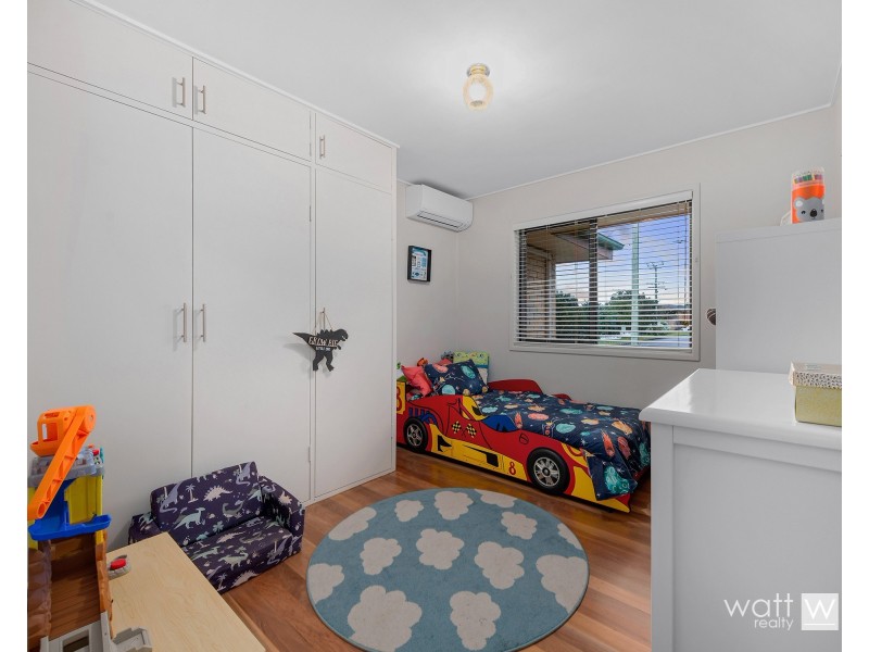 16 Finch Street, Stafford Heights QLD 4053