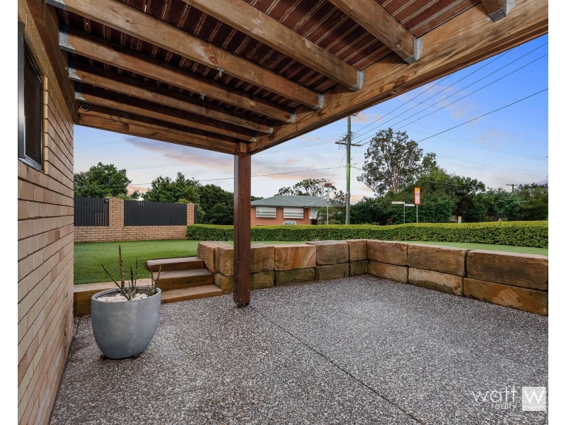 16 Finch Street, Stafford Heights QLD 4053