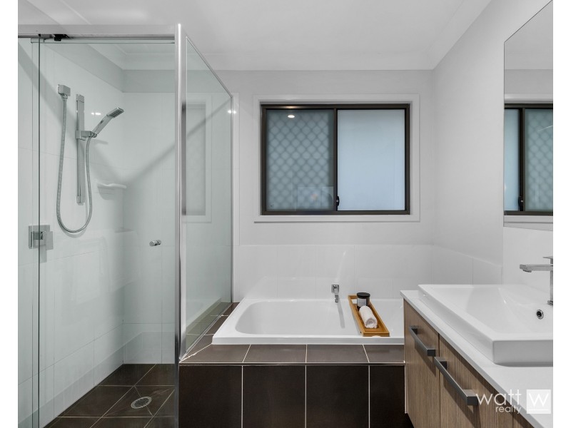 21 Centre Street, Aspley QLD 4034