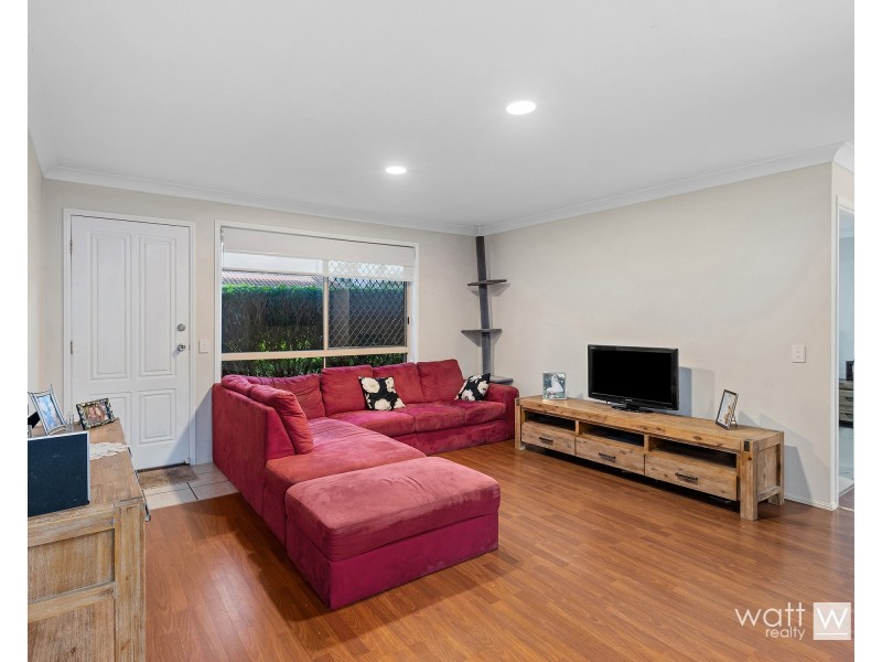 8/5 Hibiscus Circuit, Fitzgibbon QLD 4018