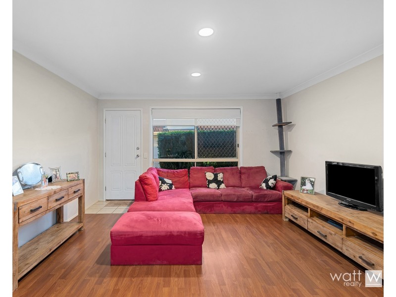 8/5 Hibiscus Circuit, Fitzgibbon QLD 4018