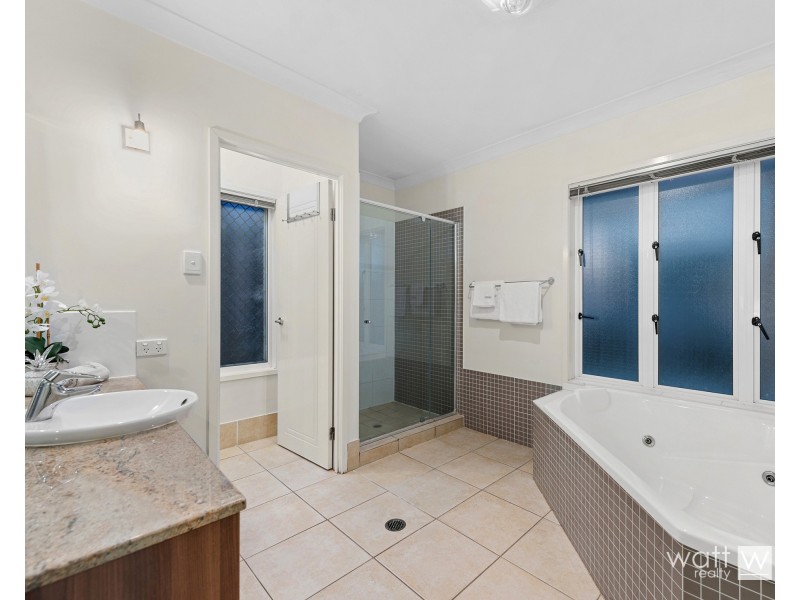 1 Grange Avenue, Carseldine QLD 4034