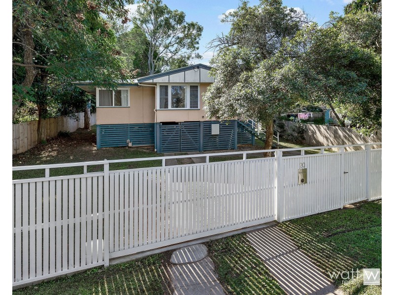 20 Deerdale Street, Stafford Heights QLD 4053