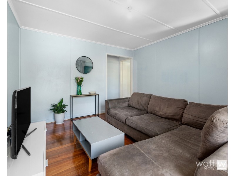 20 Deerdale Street, Stafford Heights QLD 4053