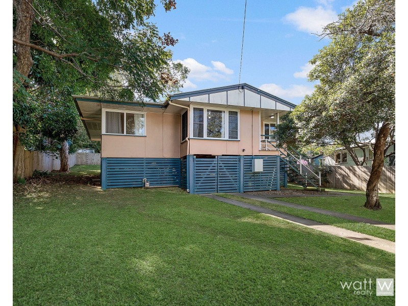 20 Deerdale Street, Stafford Heights QLD 4053