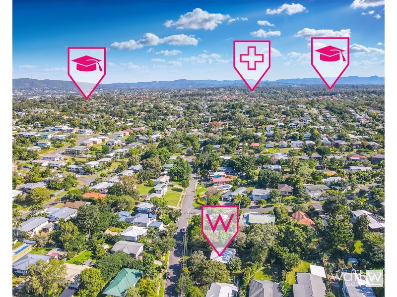 20 Deerdale Street, Stafford Heights QLD 4053