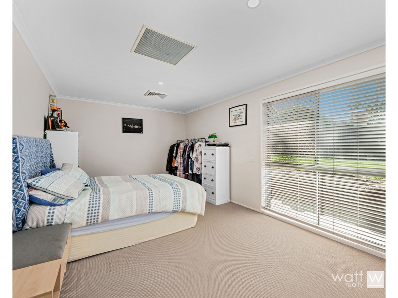 2 Nemira Street, Carseldine QLD 4034