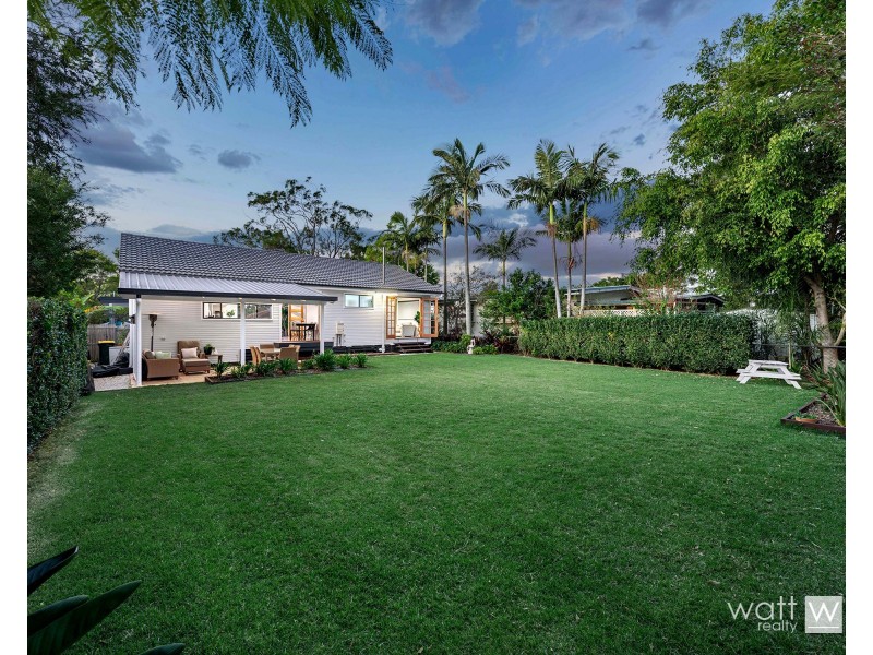 10 Kaiyar Street, Chermside West QLD 4032