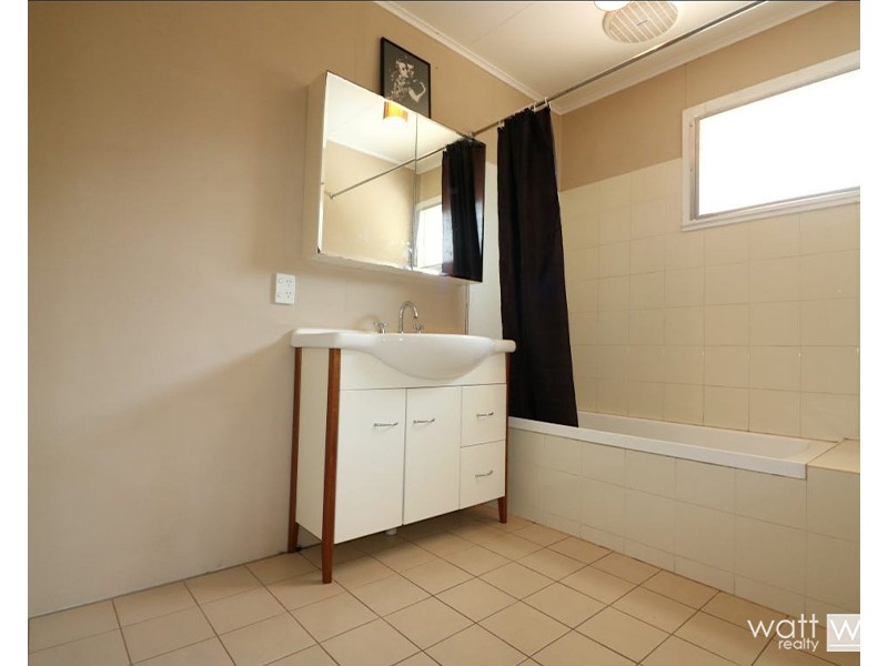 27 Thompson Street, Zillmere QLD 4034