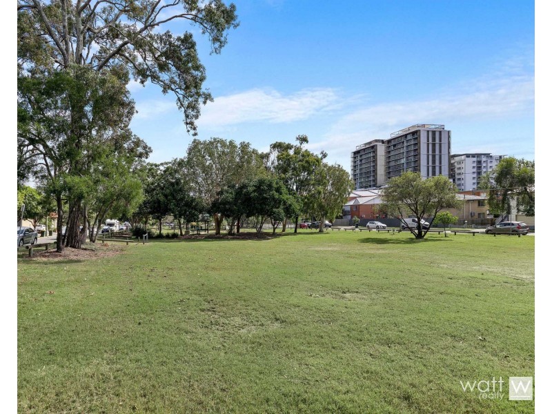 12/37 Norman Drive, Chermside QLD 4032