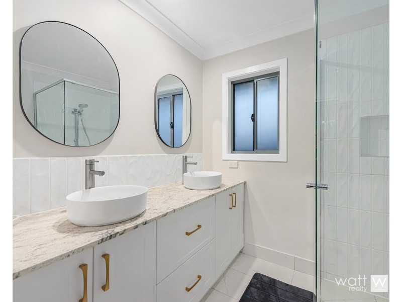 161 Trouts Road, Stafford Heights QLD 4053
