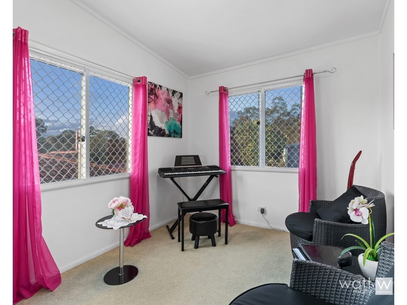 13 Dalkeith Street, Chermside West QLD 4032