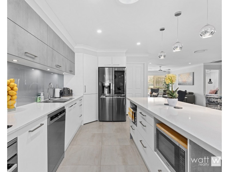 3/9 Lavender Place, Fitzgibbon QLD 4018