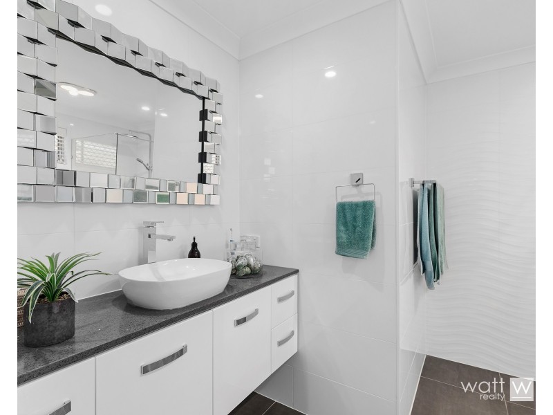 3/9 Lavender Place, Fitzgibbon QLD 4018