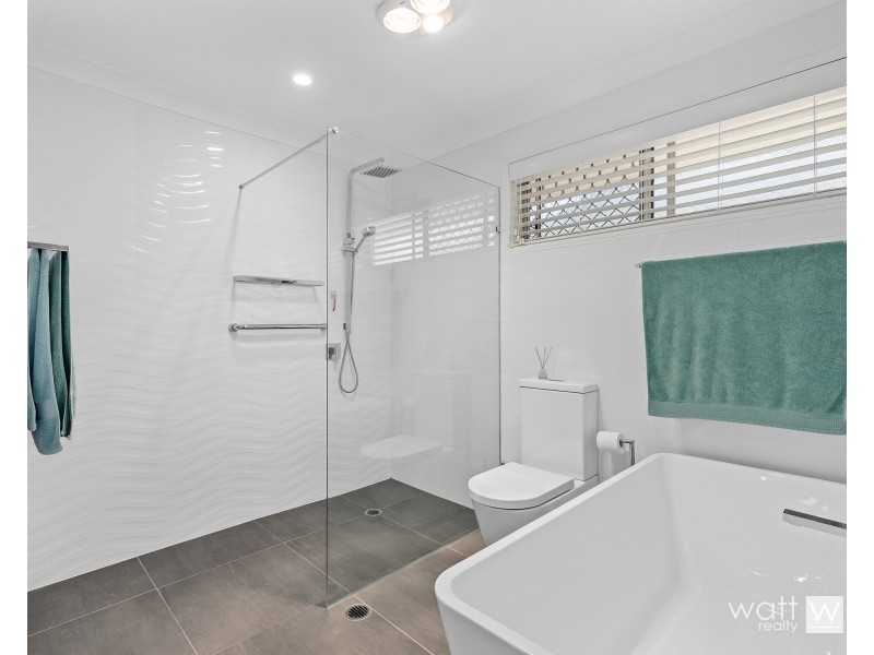 3/9 Lavender Place, Fitzgibbon QLD 4018