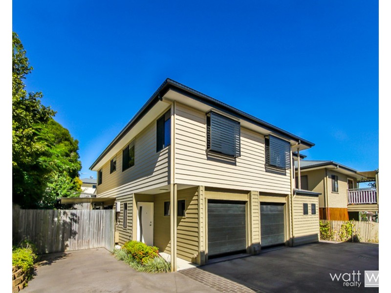 2/15 Curwen Tce, Chermside QLD 4032