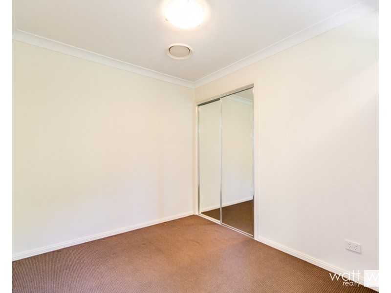 2/15 Curwen Tce, Chermside QLD 4032