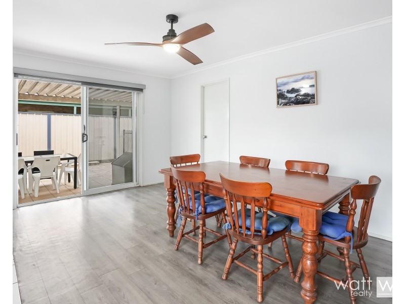 5 Pine Tree Close, Fitzgibbon QLD 4018