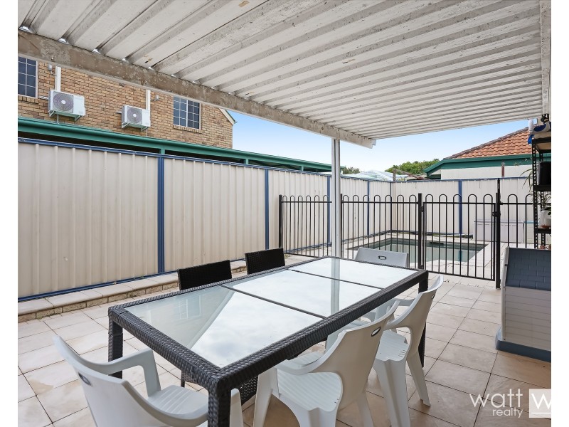 5 Pine Tree Close, Fitzgibbon QLD 4018