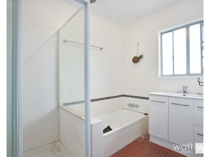 8 Larcombe Street, Zillmere QLD 4034