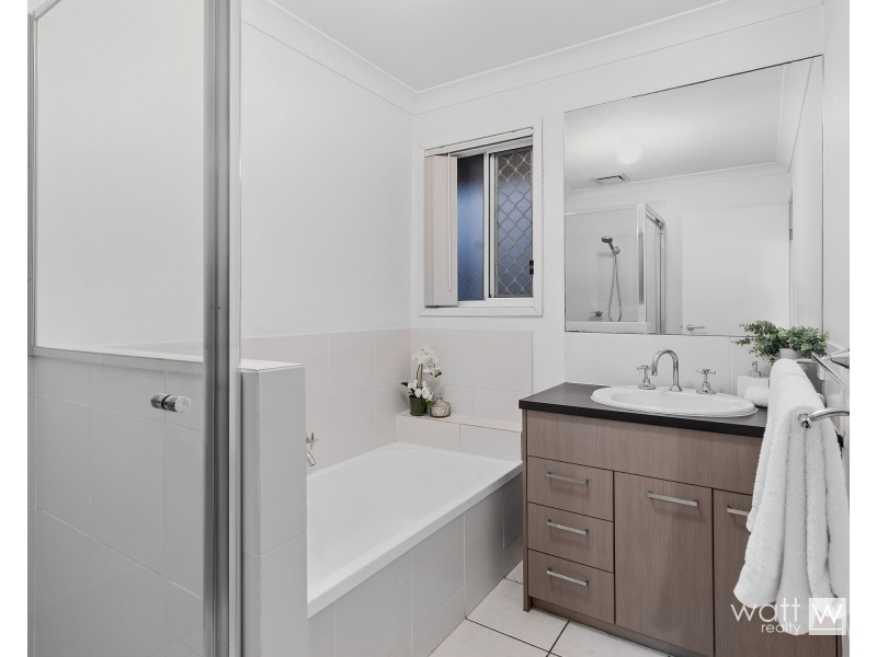 74 Waterlily Circuit, Carseldine QLD 4034