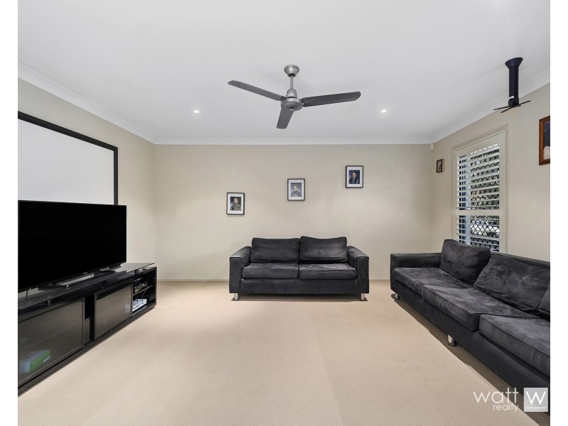 18 Petrie Crescent, Aspley QLD 4034