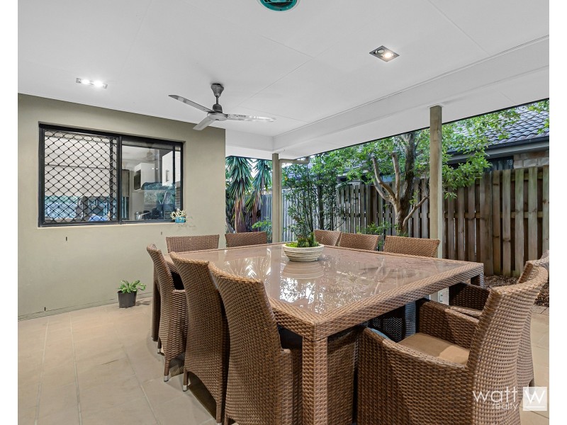 18 Petrie Crescent, Aspley QLD 4034