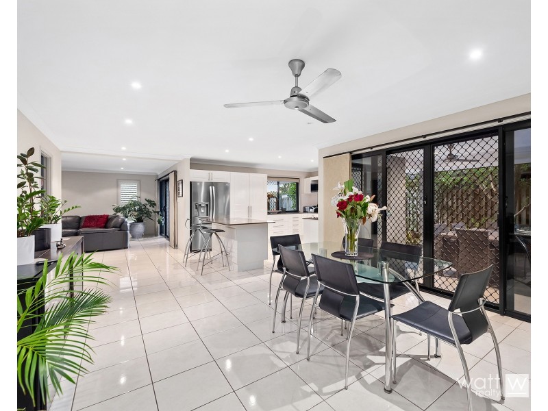 18 Petrie Crescent, Aspley QLD 4034