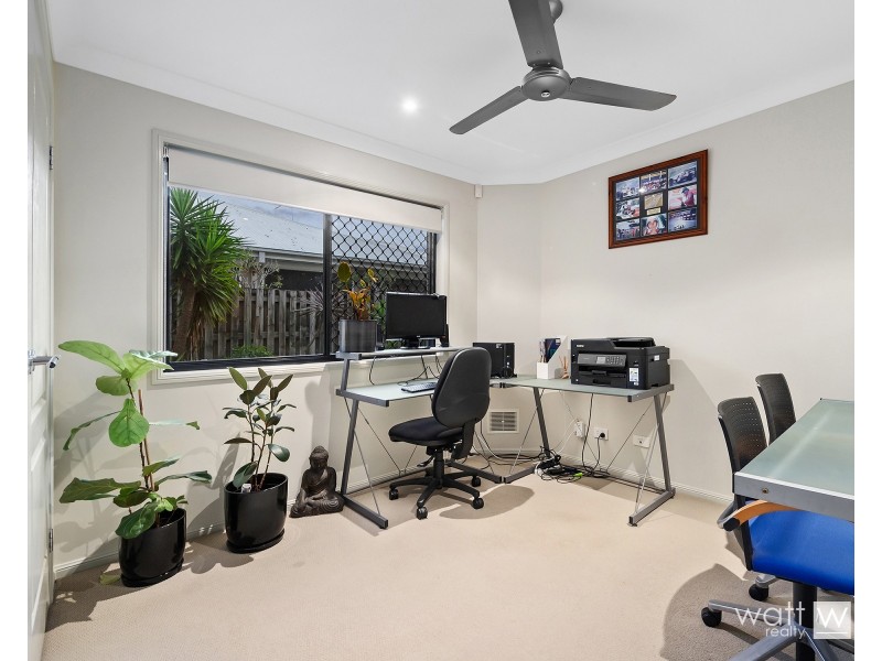 18 Petrie Crescent, Aspley QLD 4034