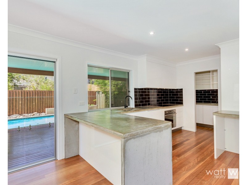 16 Montclair Street, Aspley QLD 4034