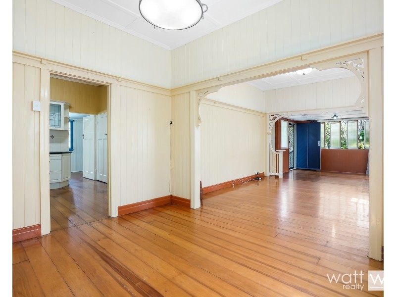 90 Sixth Avenue, Bardon QLD 4065
