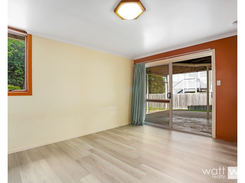 90 Sixth Avenue, Bardon QLD 4065