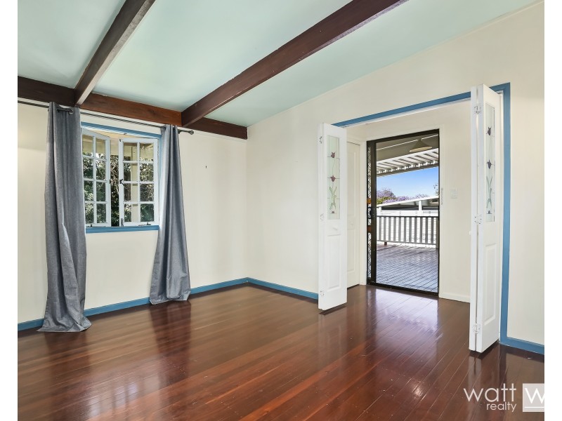 90 Sixth Avenue, Bardon QLD 4065