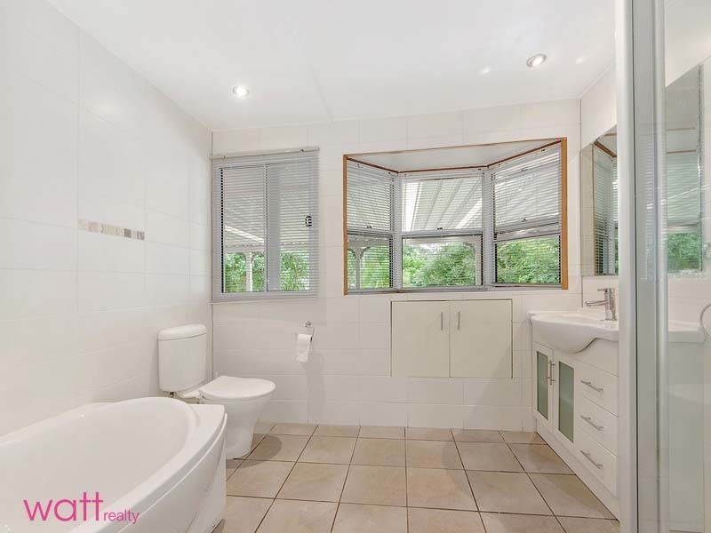 11 Hutton Road, Aspley QLD 4034