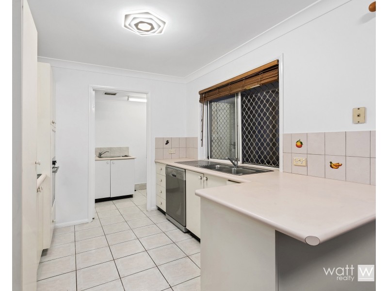 2/125 Farnell Street, Chermside QLD 4032