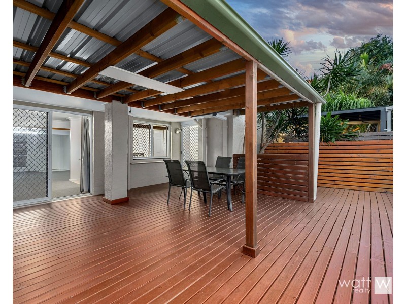 2/125 Farnell Street, Chermside QLD 4032