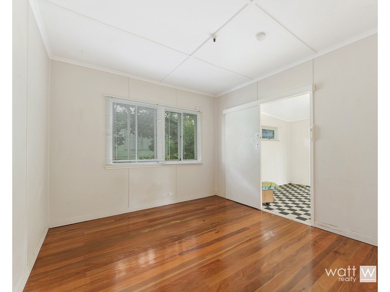 30 Watcombe Street, Wavell Heights QLD 4012