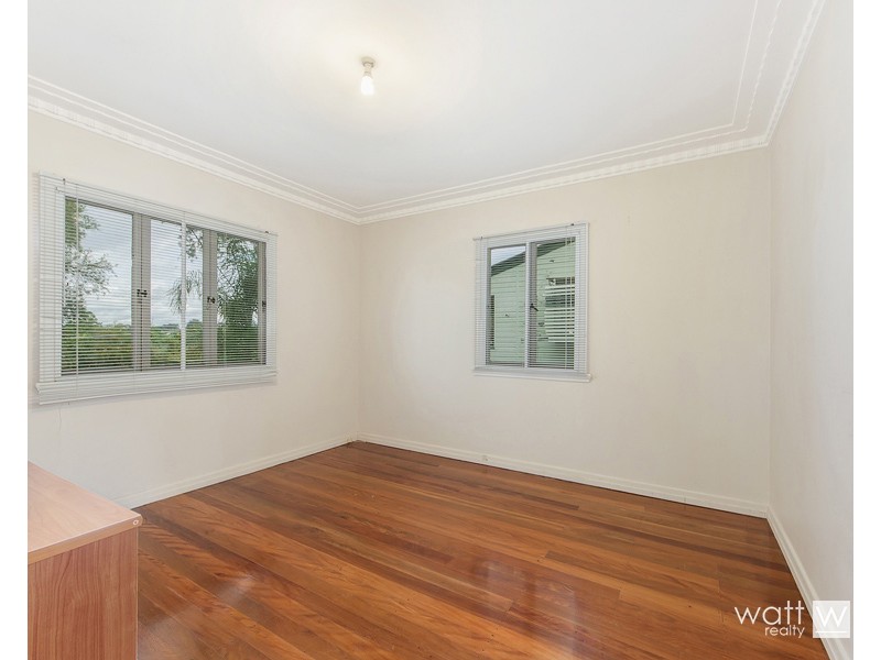 30 Watcombe Street, Wavell Heights QLD 4012