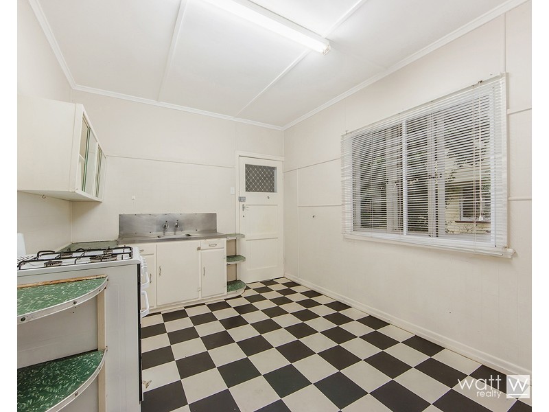 30 Watcombe Street, Wavell Heights QLD 4012