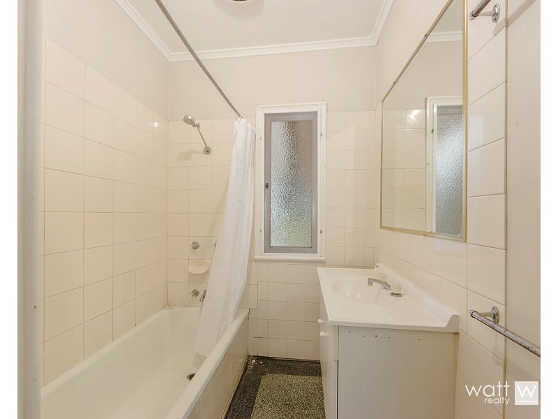 30 Watcombe Street, Wavell Heights QLD 4012