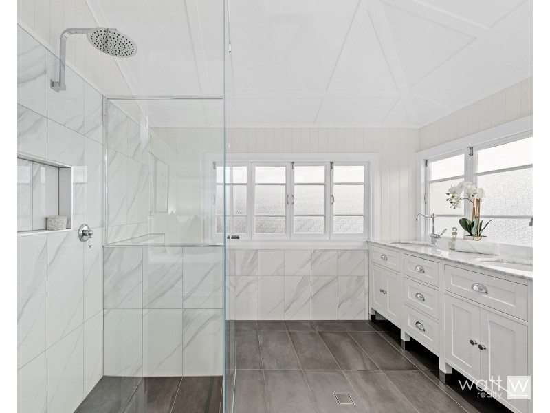 15 Cremorne Road, Kedron QLD 4031